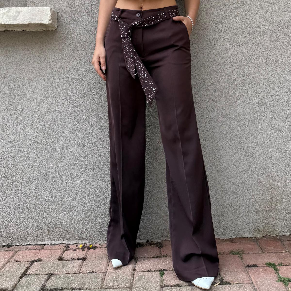 Pantalone con cravatta