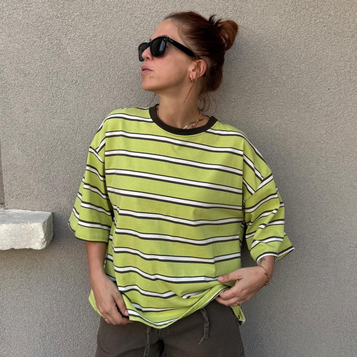 T-shirt over righe